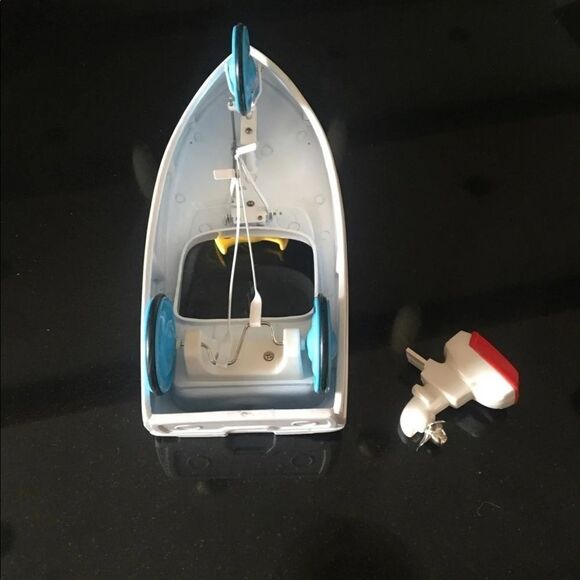 Diecast Metal Motorboat Pedalcar - Picture 6 of 9